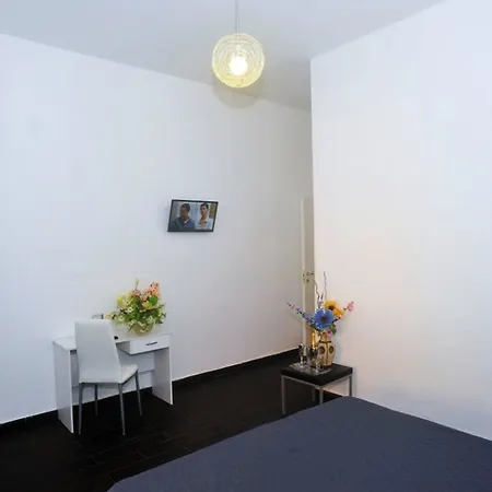 Bed And Breakfast Lucia 3*